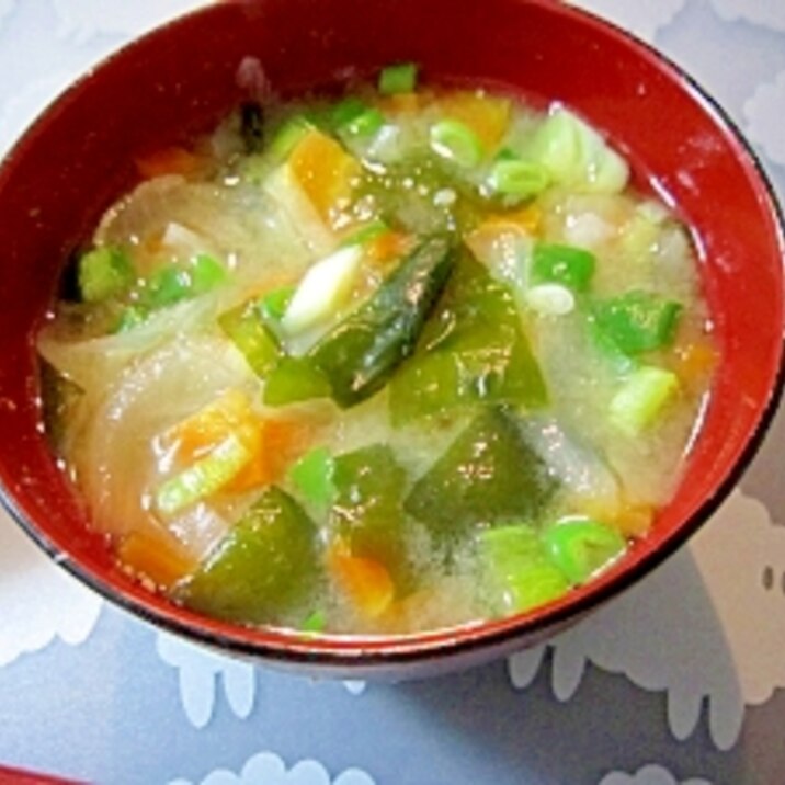 和朝食 玉ねぎ 人参 ワカメのお味噌汁 レシピ 作り方 By まろんぱんまん 楽天レシピ 和朝食 玉ねぎ 人参 ワカメのお味噌汁 レシピ 作り方 By まろんぱんまん 楽天レシピ
